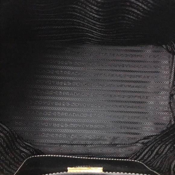 Prada Saffiano Vernice Handbag Patent Black - Picture 7 of 7